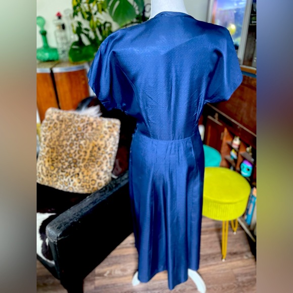 Royal Blue beaded true vintage wiggle dress. - Picture 9 of 9